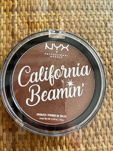 Nyx bronzer