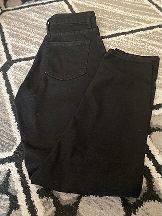 Siyah mom jean