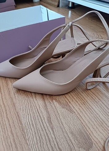 Nişataşı Shoes Bilekten Bağlamalı Bej Topuklu Ayakkabı 37 Numara