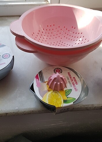 Diğer Makarna Süzgeci ve Narenciye Sıkacağı