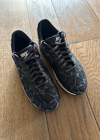 Nike Air Max 90 leopar desenli