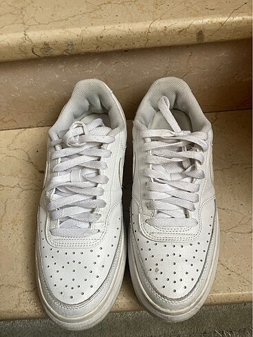 40 Beden Nike court beyaz ayakkabı