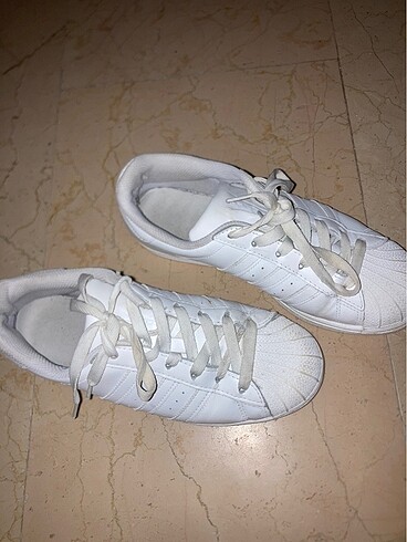 Adidas Kadın süperstar beyaz