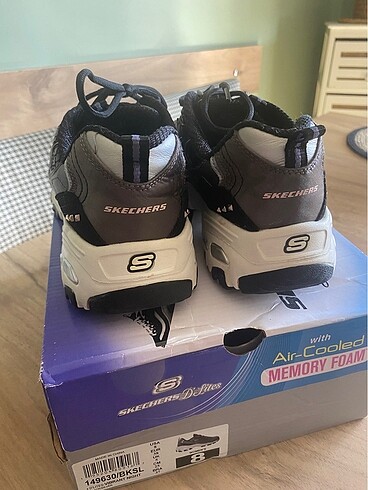 38 Beden siyah Renk Skechers spor ayakkabı