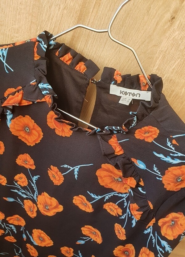 Cicekli kisa sifon elbise - Görsel 2