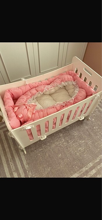 Sallanan beşik ve babynest fotoğraftakilerin hepsi dahil - Görsel 2