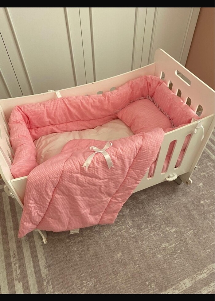 Sallanan beşik ve babynest fotoğraftakilerin hepsi dahil - Görsel 3