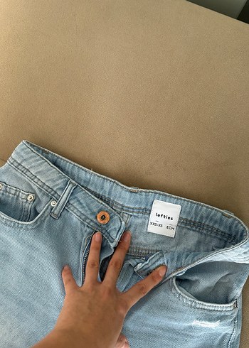 Düğmeli Mavi Kadın Denim Mini Şort - Görsel 3