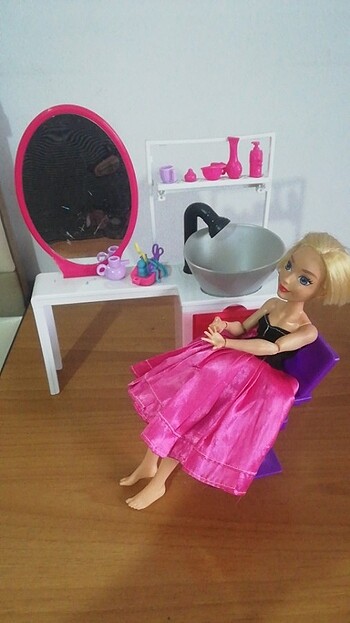 Barbie kuaför setı