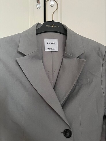 Bershka Kısa Blazer Ceket