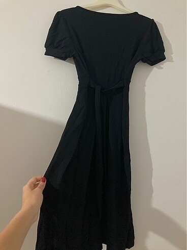 34 Beden siyah Renk taşlı siyah elbise