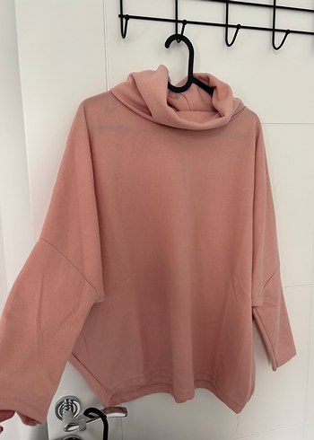 Pembe Yumuşak Kumaşlı Boğazlı Kadın Sweatshirt