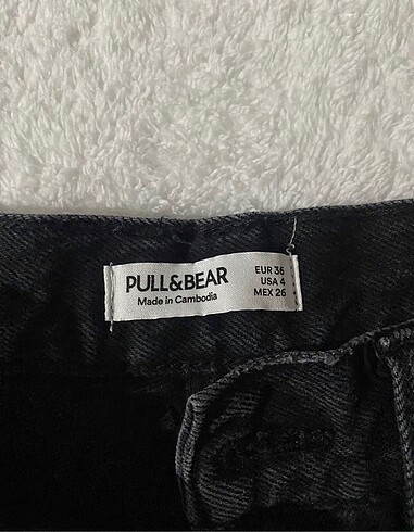 36 Beden siyah Renk PULL AND BEAR PANTOLON