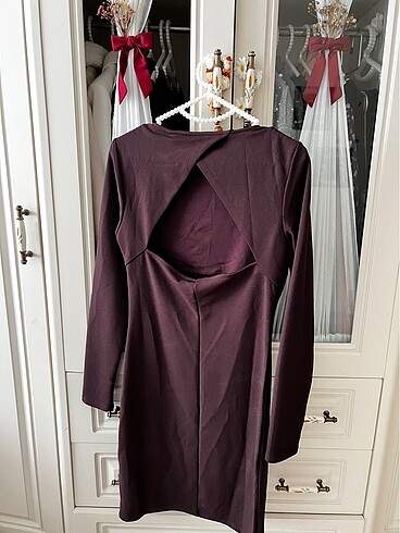 s Beden H&M sırt detaylı bordo elbise