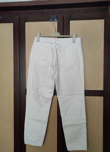 40 Beden beyaz Renk Pantolon 