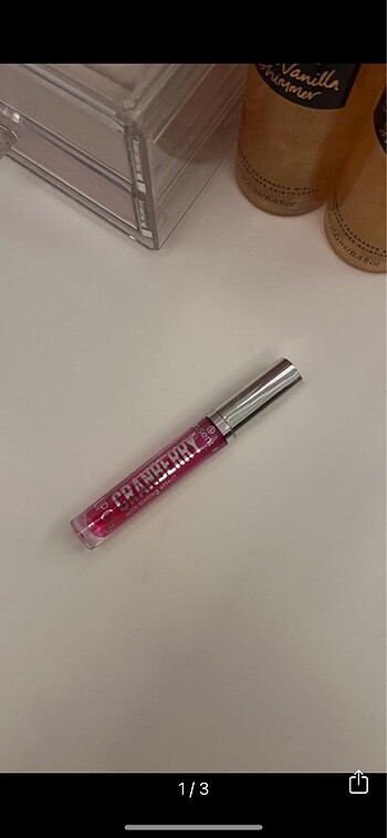 essence lip oil