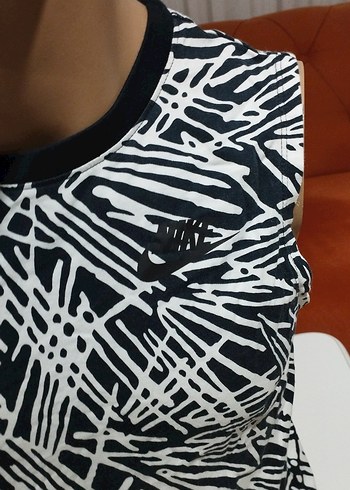 Nike Erkek Zebra Desenli Kolsuz Streetwear Tişört nike