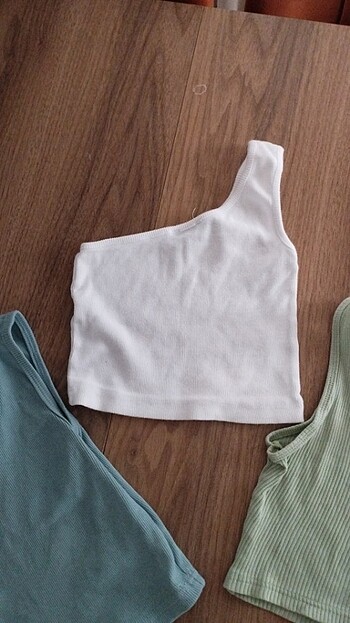 Tek omuz crop