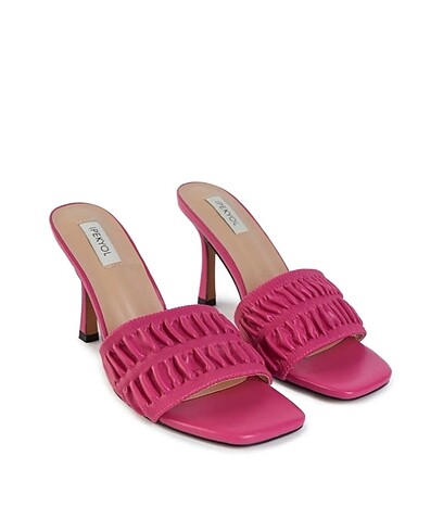 İpekyol #pembe #topuklu #terlik