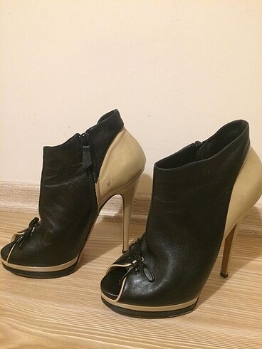 Casadei CASADEI TOPUKLU AYAKKABI 38.5 NUMARA