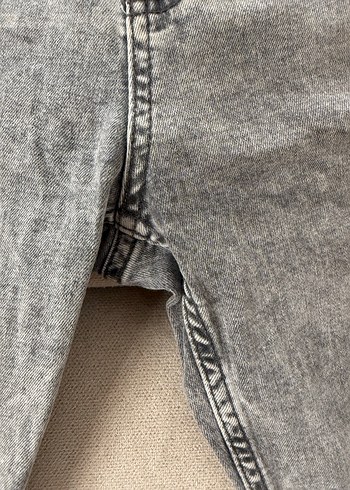 32 Beden gri Renk Gri Erkek Denim Midi Şort