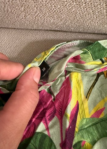 Çiçek Desenli Çok Renkli İpek Takım - Görsel 7