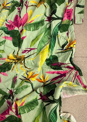 Çiçek Desenli Çok Renkli İpek Takım - Görsel 5