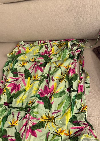 Çiçek Desenli Çok Renkli İpek Takım - Görsel 4