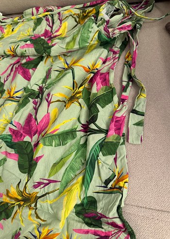 Çiçek Desenli Çok Renkli İpek Takım - Görsel 6