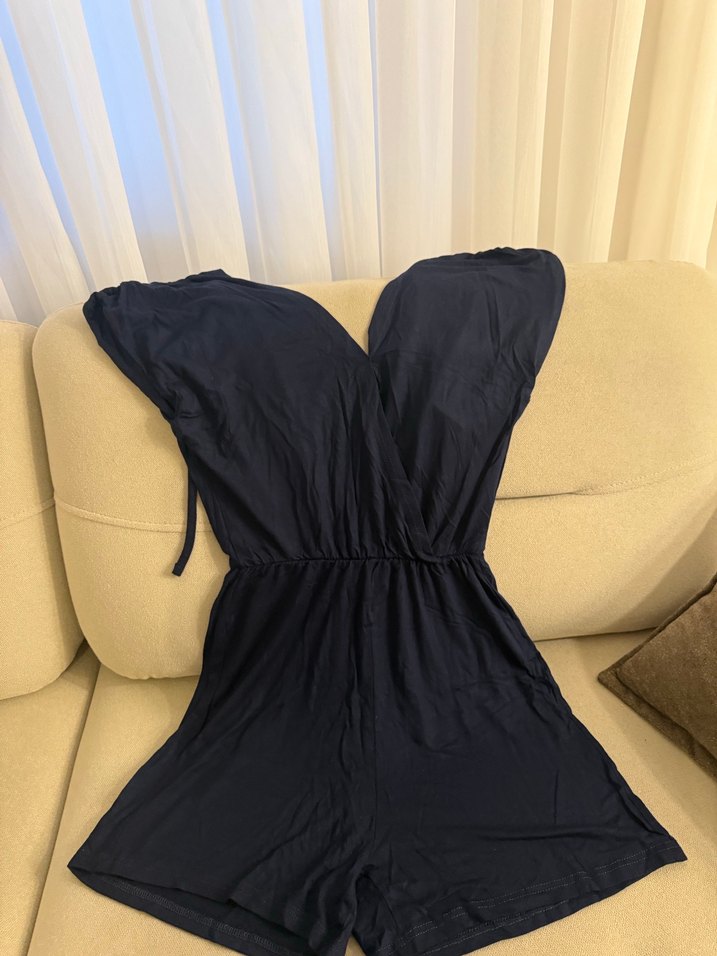 Siyah V Yaka Drapeli Kadın Tulum - Görsel 2