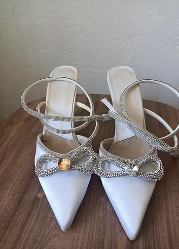 40 Beden beyaz Renk Stiletto