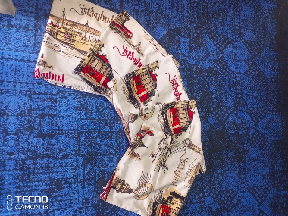 Renkli Baskılı İSTANBUL Desenli kırlent Kılıfı - Görsel 3