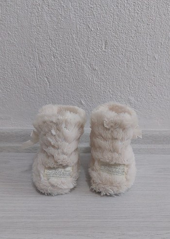 Kızlar için Beyaz Kürklü Sıcak Ev Terlikleri - Görsel 3