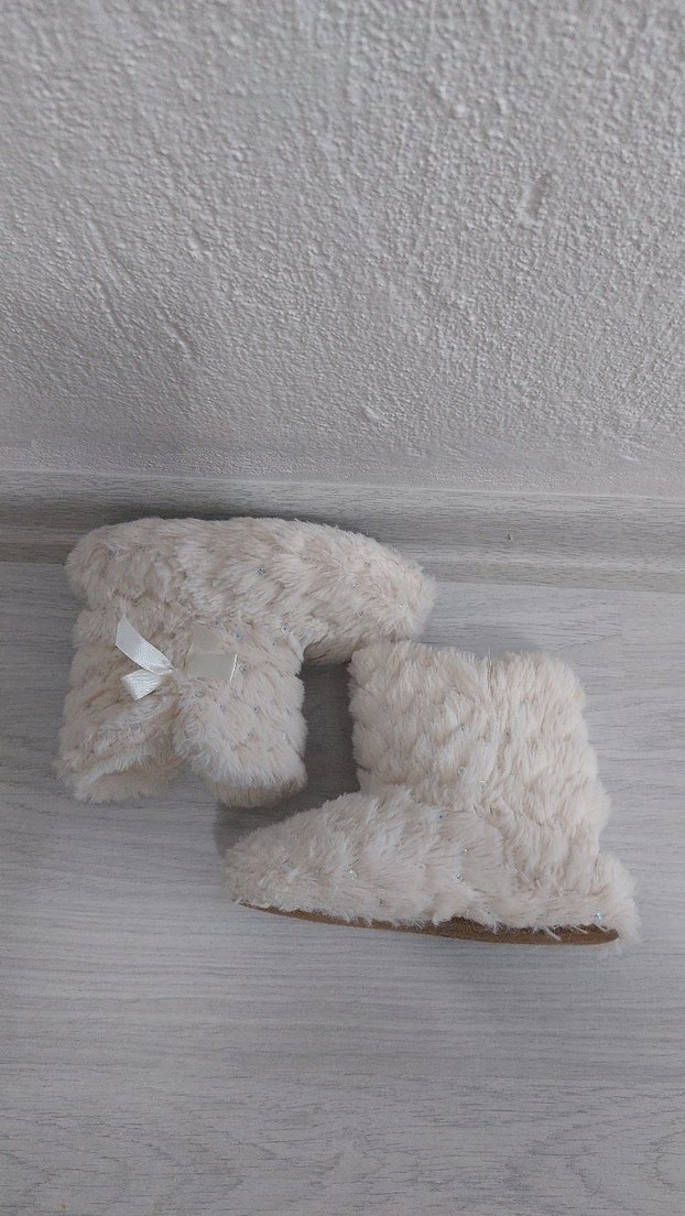 Kızlar için Beyaz Kürklü Sıcak Ev Terlikleri - Görsel 5