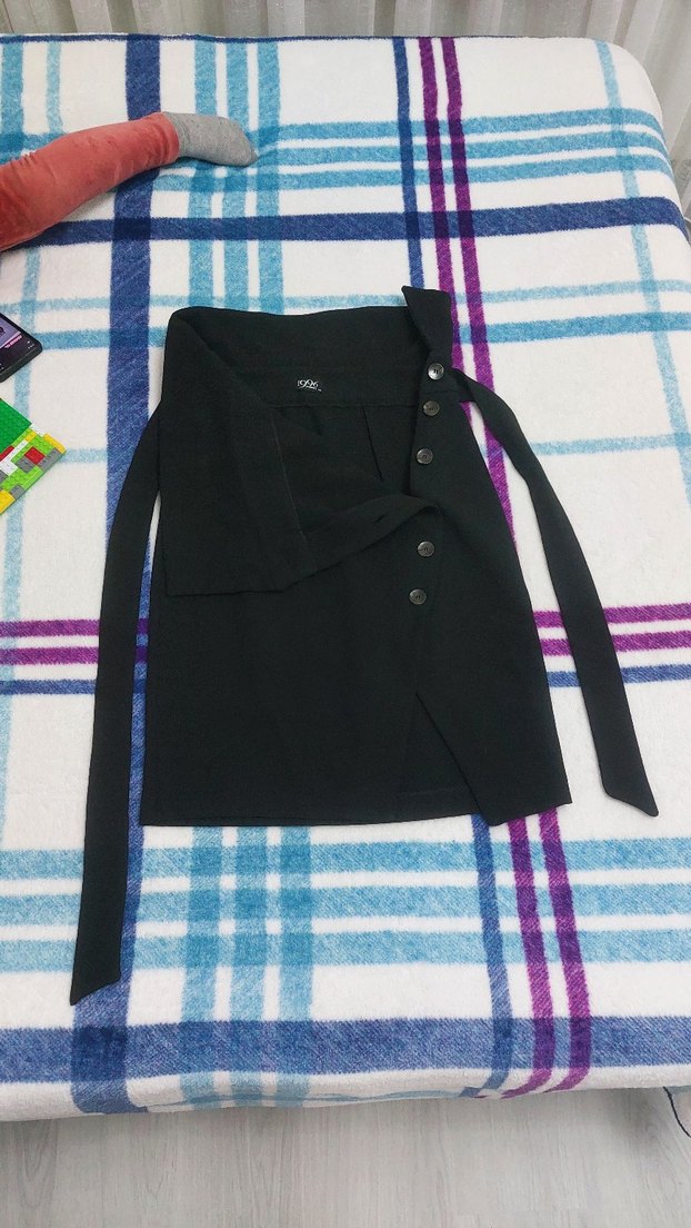 Kemer Detaylı Siyah Midi Mini Etek - Görsel 3