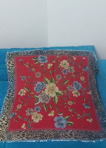 Dantel Detaylı Kırmızı Kadın Fular - Görsel 4