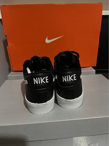 36 Beden siyah Renk Nike blazer orijinal ayakkabı