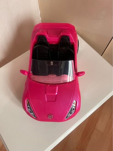 Barbie nin havalı arabası