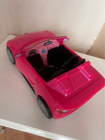  Beden Barbie nin havalı arabası