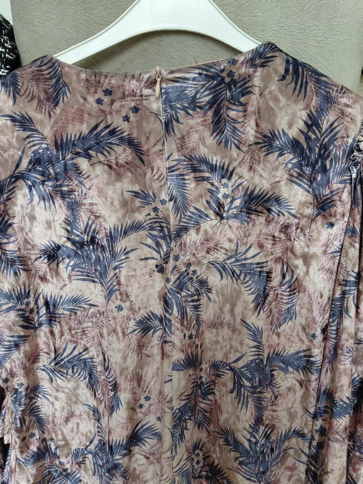 Tuğba kadife kısa etek üstü bluz - Görsel 5