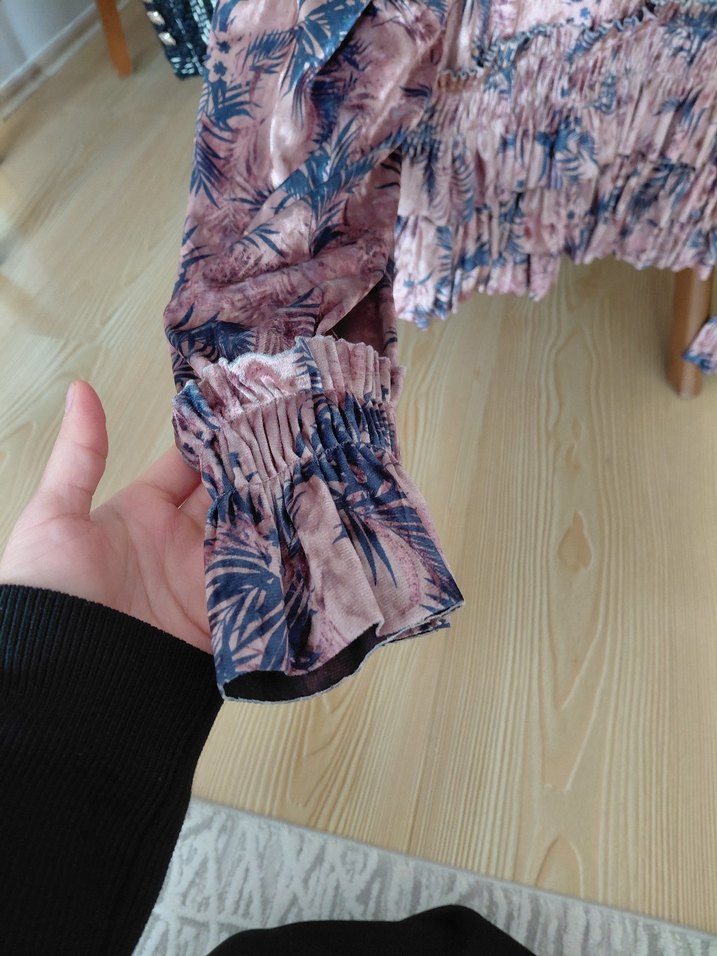 Tuğba kadife kısa etek üstü bluz - Görsel 2