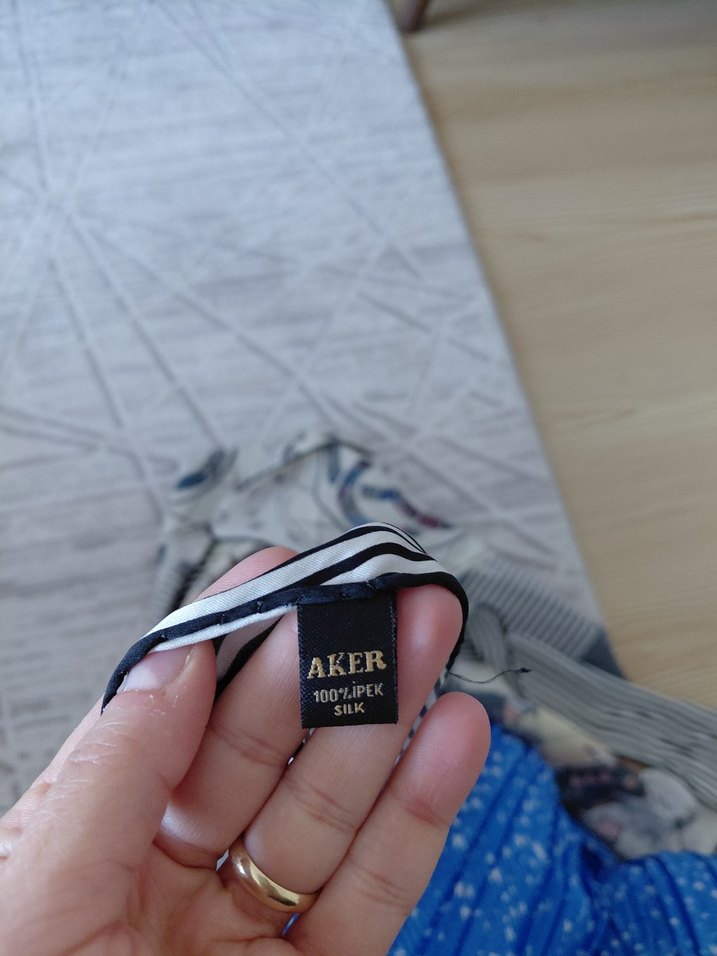 Aker ipek eşarp - Görsel 4