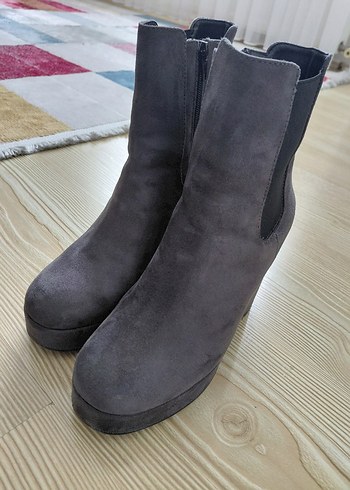 Gri Süet Platform Topuklu Kadın Bot - Görsel 2