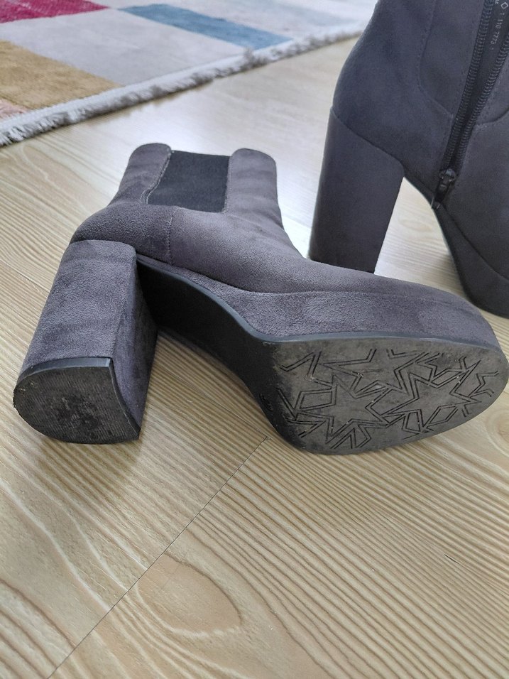 Gri Süet Platform Topuklu Kadın Bot - Görsel 3