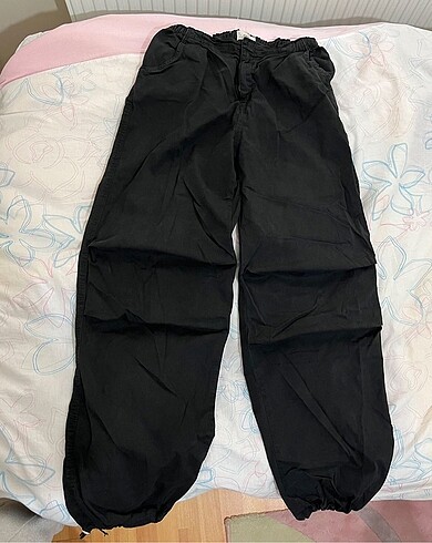 siyah paraşüt pantolon