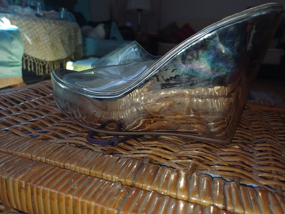 Şeffaf Bantlı Dolgu Topuklu Kadın Terlik - Görsel 4