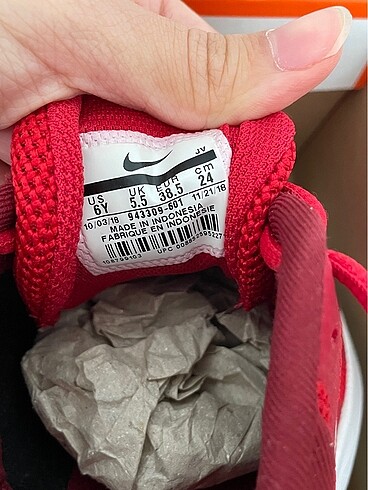 38,5 Beden Nike spor syakkabı