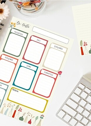 Saklı çiçekli haftalik planlayıcı ve memopad