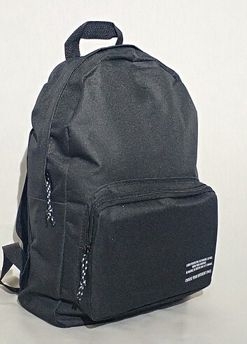 Okul ve sırt çantası 