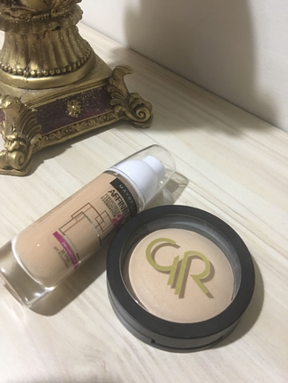 Maybelline Sıfır fondoten ıkısı 35